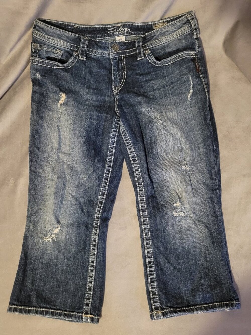 Silver Women's Suki Surplus Capri Size 14 Distressed Embroidered Button Pockets
